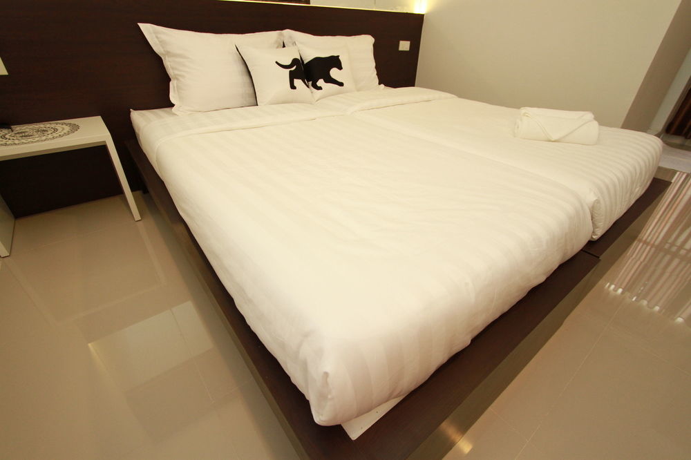Bed By City Hotel Банкок Екстериор снимка