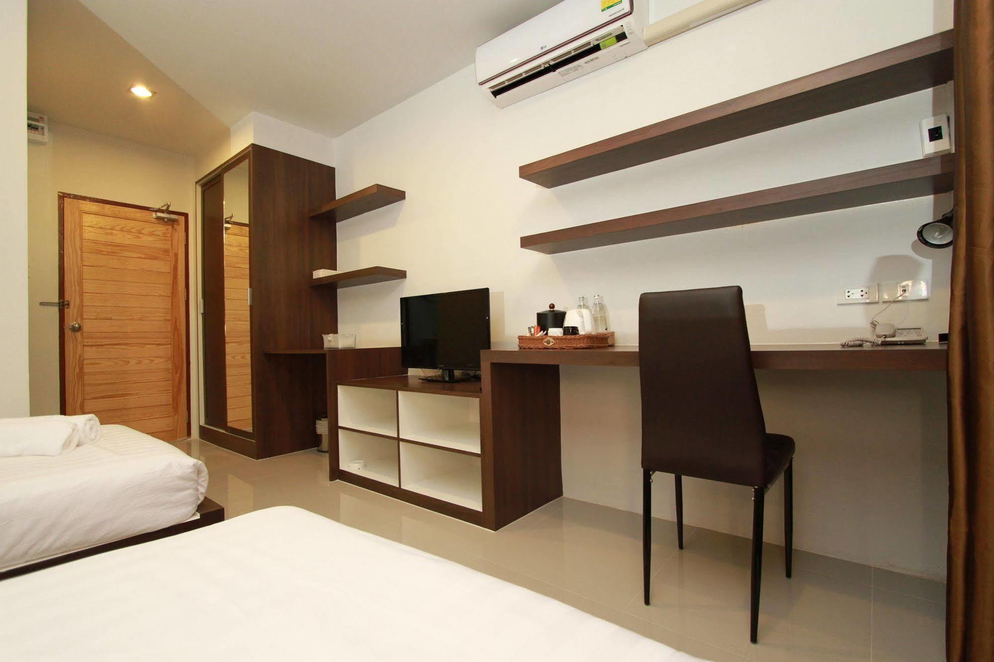 Bed By City Hotel Банкок Екстериор снимка